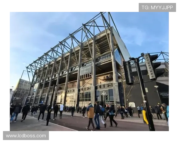 姚明打卡圣地探秘:篮球巨星的足迹与梦想之地